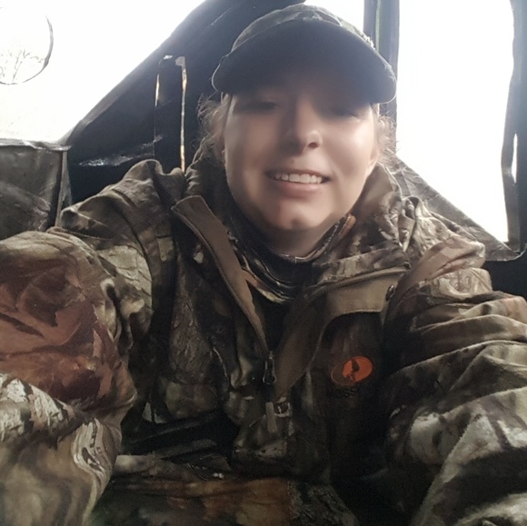 Meet your Posher, Kelly - Picture 3 of 4